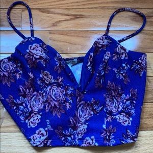 Floral top w wire